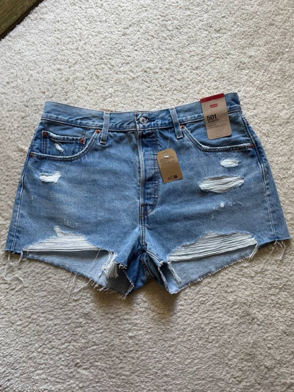 NWT Levi's 501 High Rise Distressed Shorts Size 33